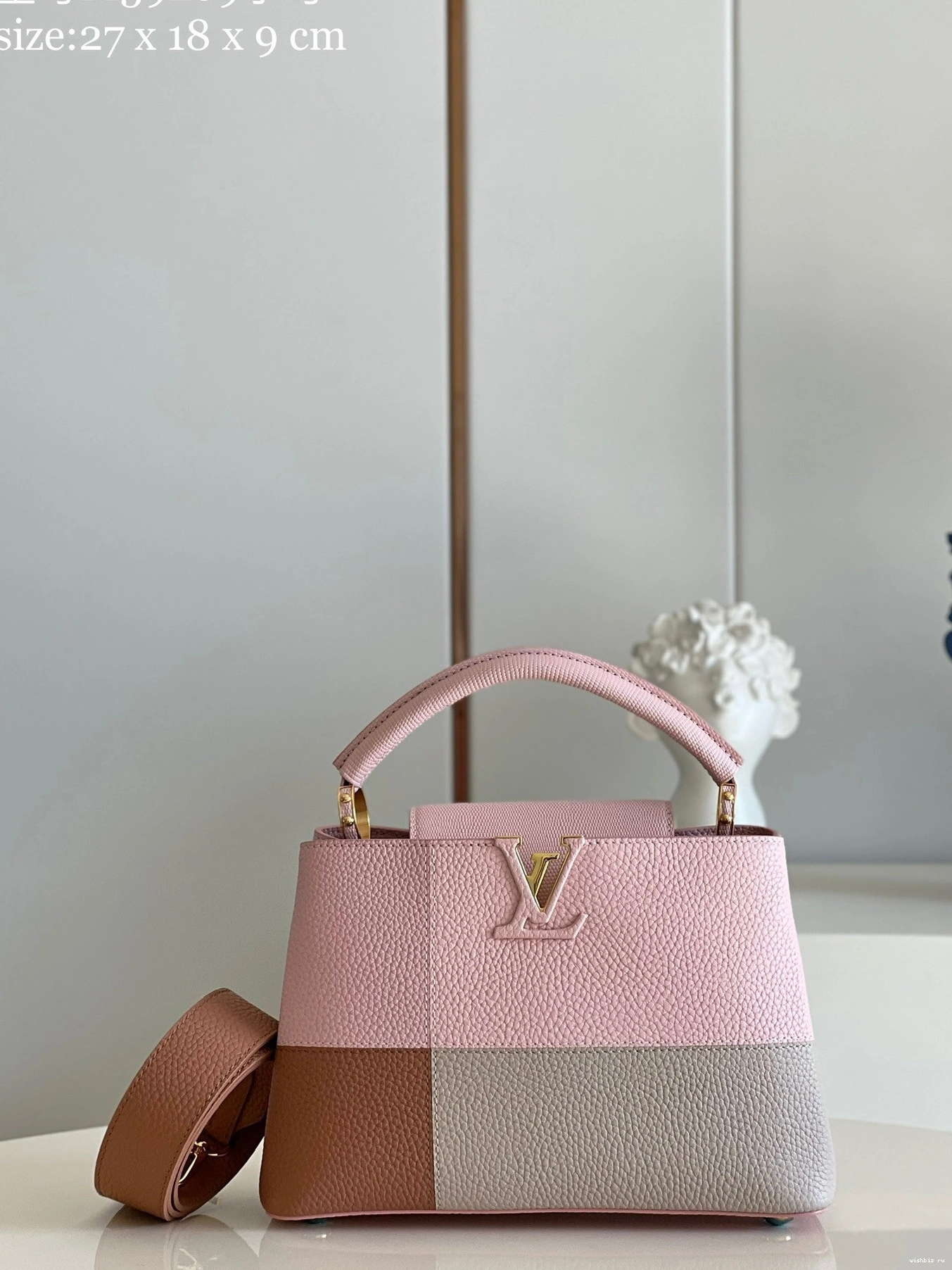 WIS VUITTON LOUIS CAPUCINES BB 1003